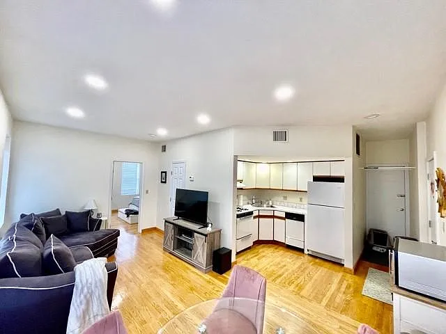 2A Baldwin Pl #4 — Photo 1