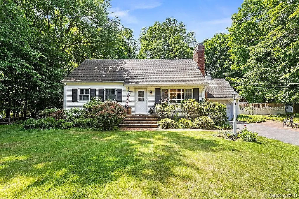 4 bed, $4,200 — Photo 1