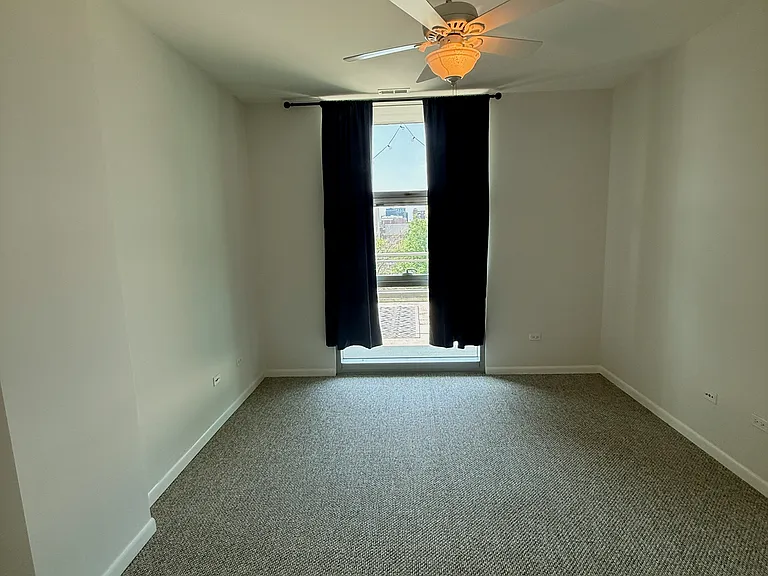 225 S Sangamon St #310 — Photo 5
