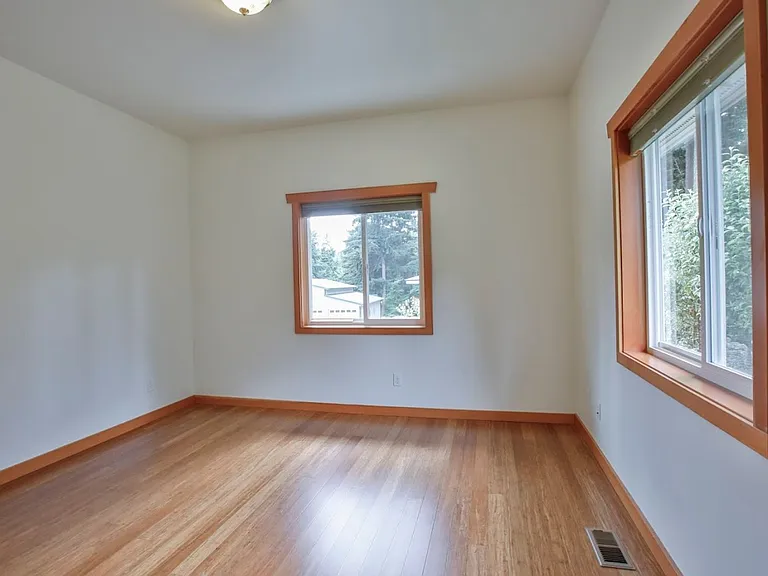 2385 Lake Forest Dr — Photo 26