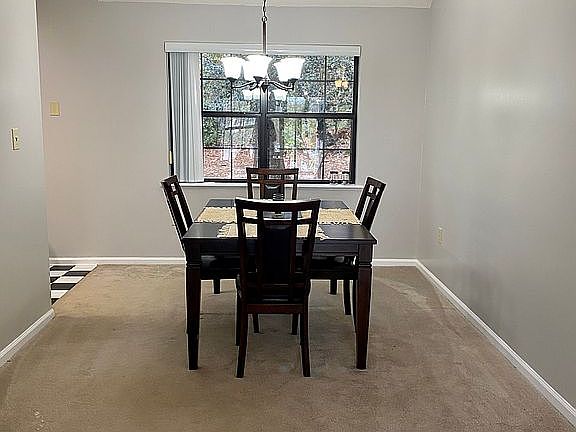 Open concept to the dining 