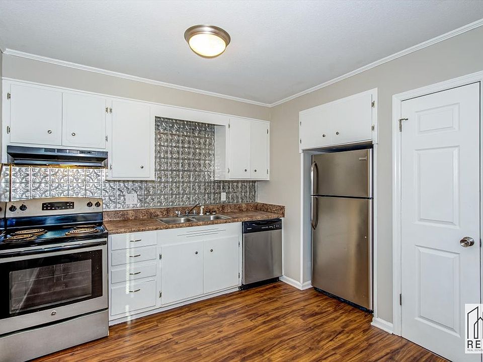 1st image of 2201 Walden Dr #Driveb2