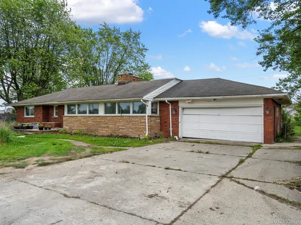 26280-21 Mile Rd, New Baltimore, MI 48051