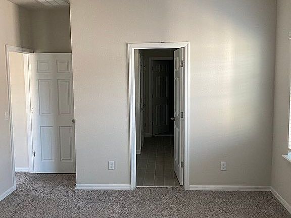 5th image of 409 Venetian Palms Blvd
