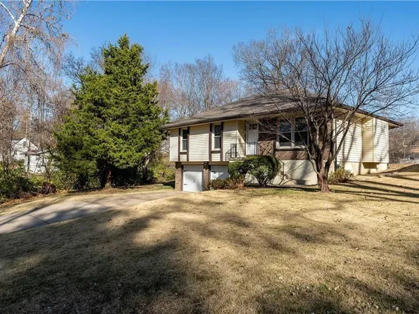 3533 N College Ave, Kansas City, MO 64117