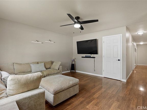 5th image of 755 Southgate Dr