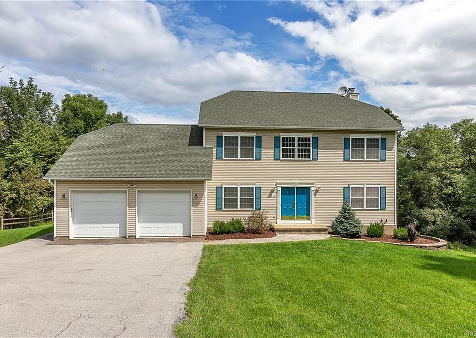 1st image of 10 Trudy Dr