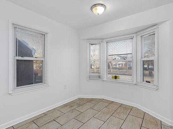 4th image of 11417 McKinney St