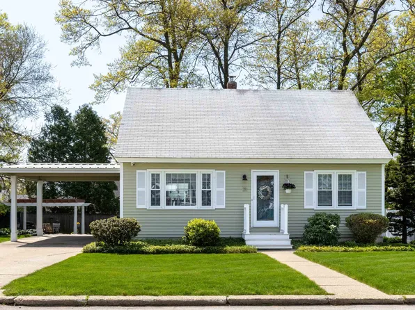 21 Constant Street, Manchester, NH 03103