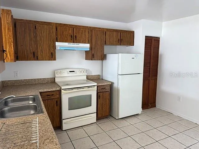 2 bed, 2.0 bath, 950 sqft, $1,300 — Photo 4