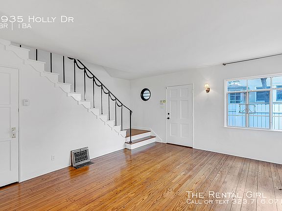 3rd image of 1935 Holly Dr