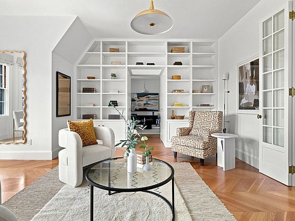 4th image of 191 Commonwealth Ave #Penthouse 61