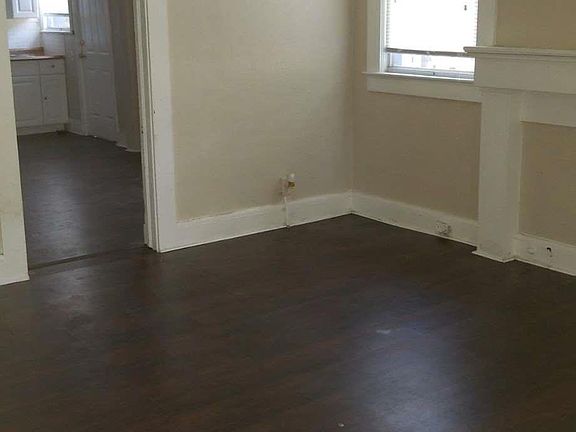 4th image of 318 W 16th St