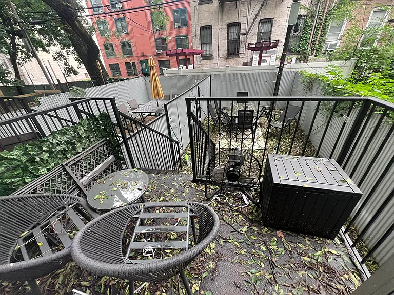 829 Halsey St #A — Photo 10