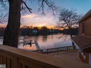 352 Ridge Rd, Pasadena, MD 21122