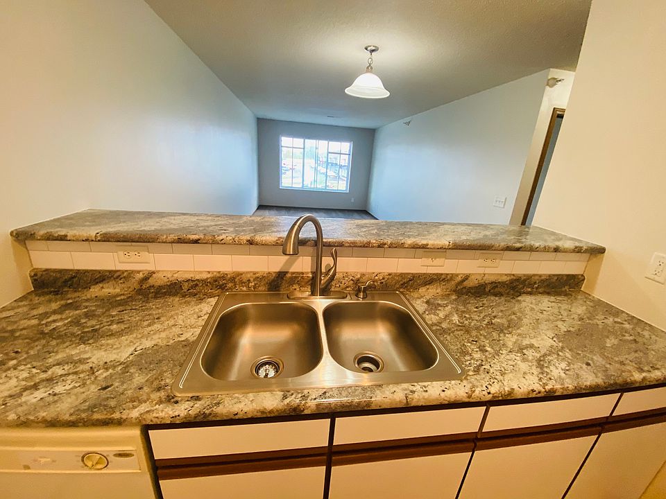 1st image of 245 Beaver Kreek Ctr Unit 3