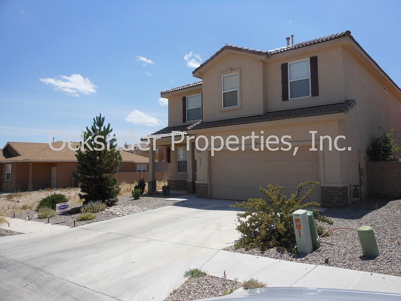 1st image of 909 Kipuka Dr NW