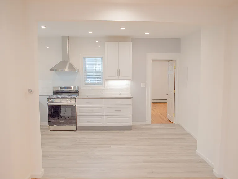 152 Saint James St #1 — Photo 14