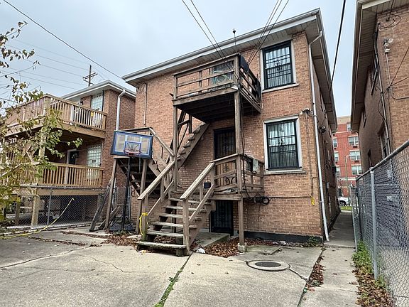 2nd image of 7443 S Rockwell St