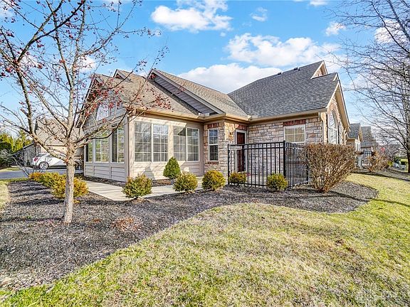 2nd image of 9240 Elizabeth Ln