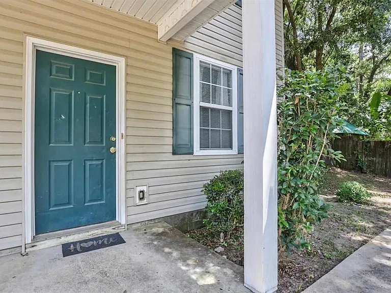 924 Ashburn Dr #2 — Photo 5
