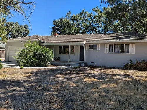 1695 Barnett Cir Photo 1