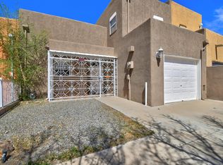 7527 Dixon Rd SE, Albuquerque, NM 87108