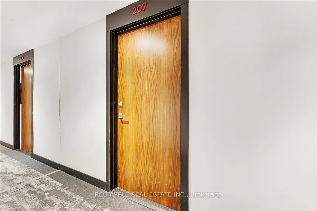 Riverside Square North Bldg — Photo 4