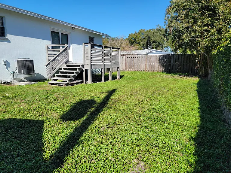 4514 S Gaines Rd — Photo 10