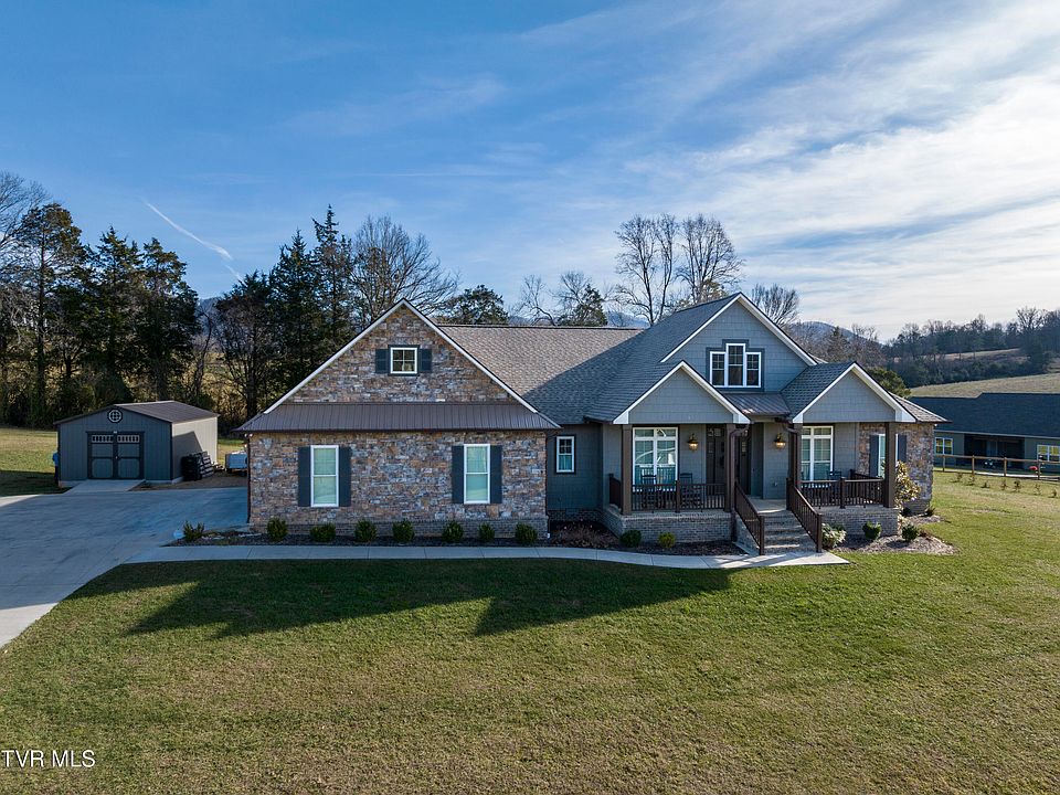 1st image of 4069 Greenwood Dr