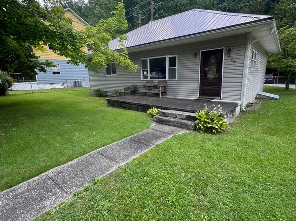 358 E Main St, Lynch, KY 40855