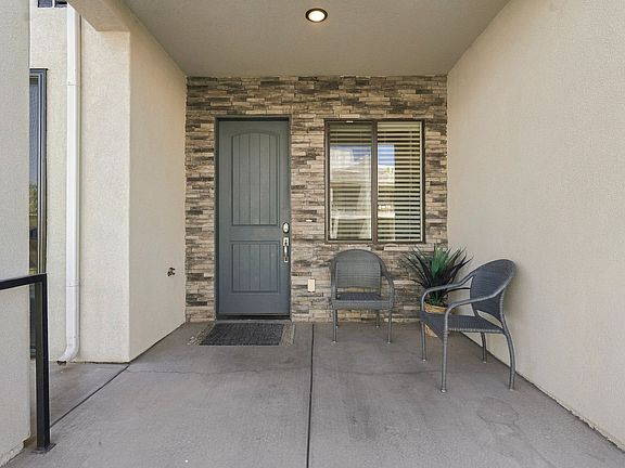 3rd image of 710 W Akoya Pearl St #85