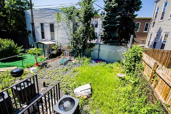 Rented by At Home Realty NY LLC | media 22