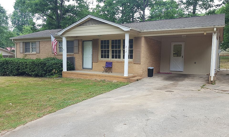 1st image of 212 Daniel Dr
