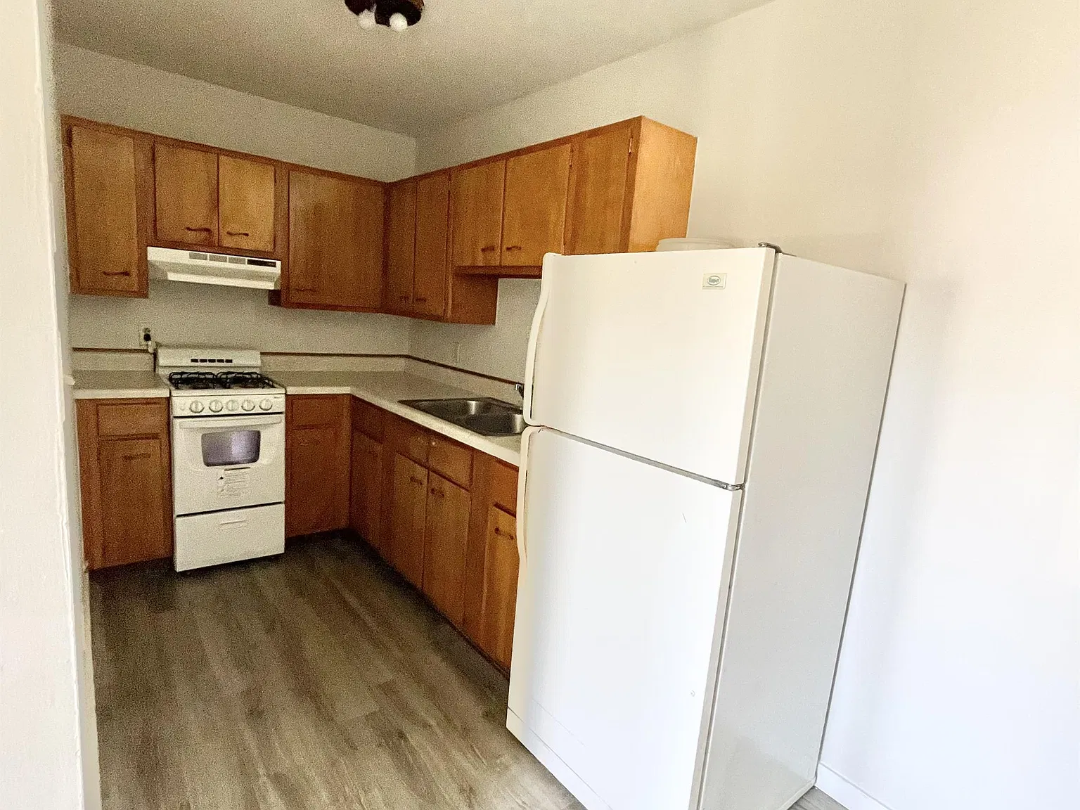 1729 Shawnee Drive — Photo 1