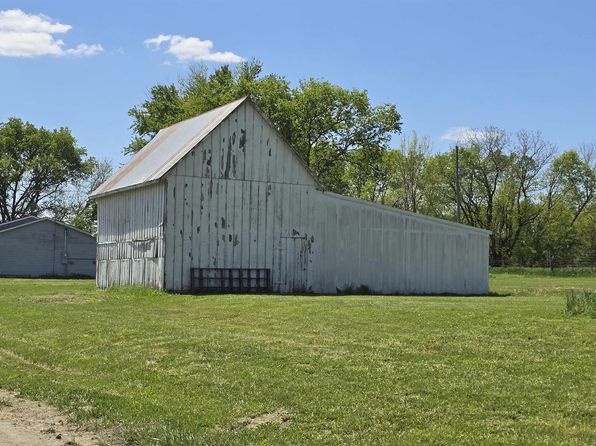 5950 Grant Rd, Effingham, KS 66023