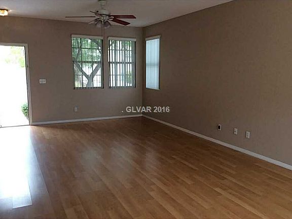 3rd image of 2612 Heathrow St