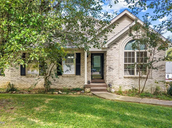 805 Auburn Oaks Dr, Louisville, KY 40214