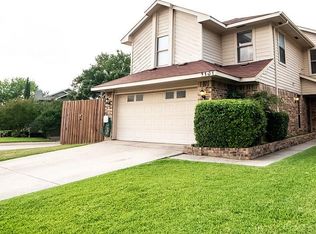 2101 Holly Hill Ln, Carrollton, TX 75007