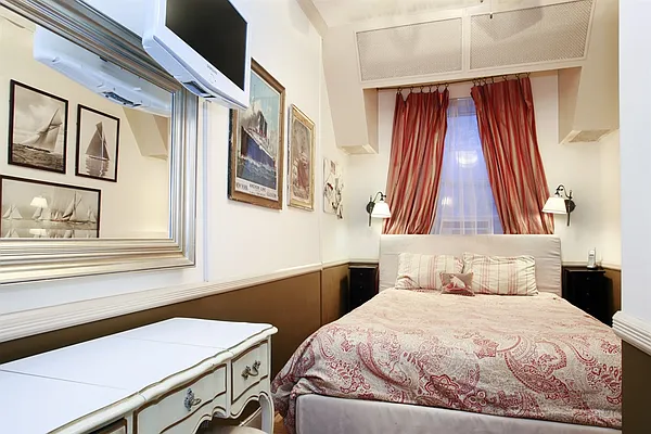 Sold by Corcoran | media 12