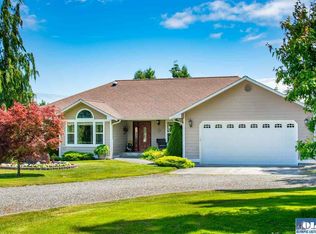 502 Shore Rd, Port Angeles, WA 98362