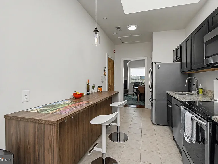 1625 Saint Paul St — Photo 10