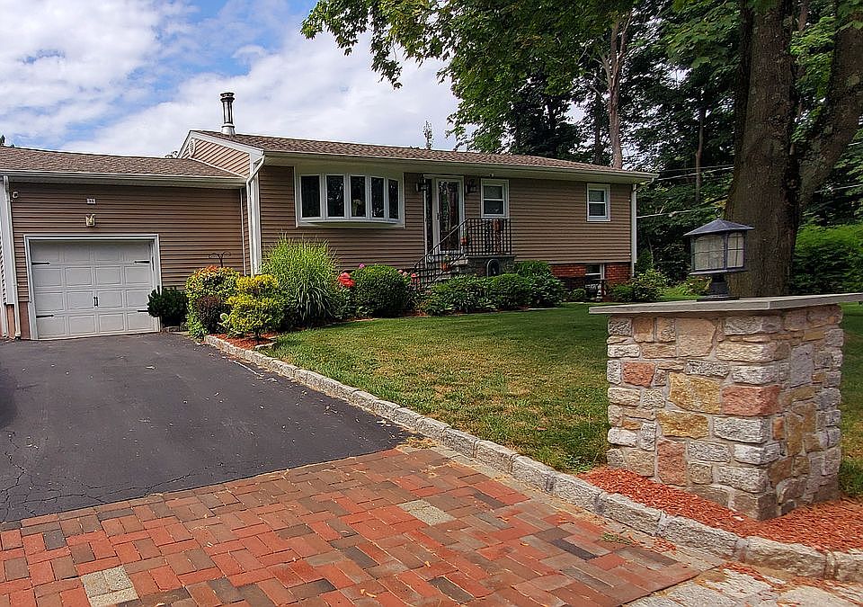 1st image of 35 Ross Dr