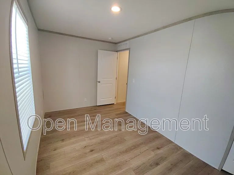 40 Erin Ln #19 — Photo 17