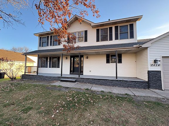 2nd image of 2424 Briar Oakes Blvd
