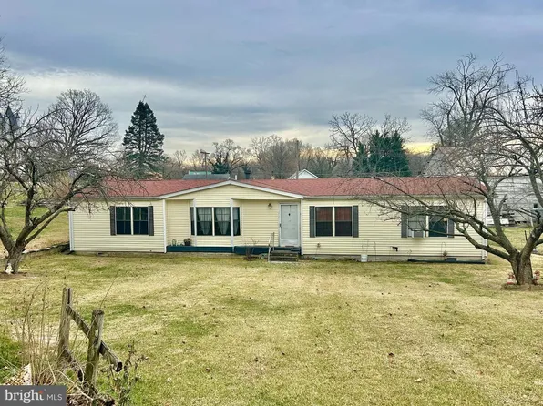 2 Old Chapel Ave, Boyce, VA 22620