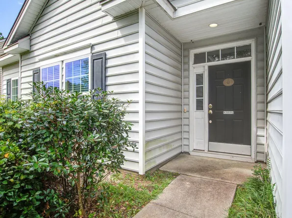 103 Berwick Dr, Summerville, SC 29483