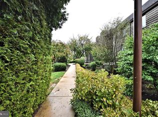 231 E Village Rd, Holland, PA 18966