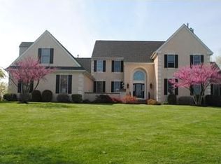 5 Pasturehill Ct, Ringoes, NJ 08551