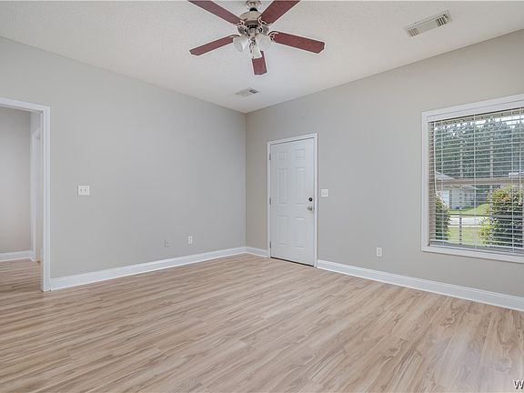 5th image of 4528 Barretts Trace Blvd